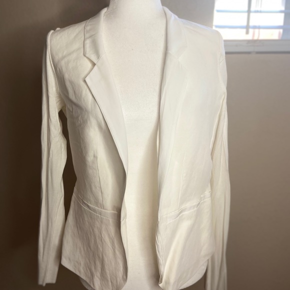 Lola and Sophie blazers - Picture 2 of 7